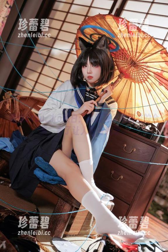 纸悦Etsu_ko黑白：高清荷尔蒙满溢的合集，看了让人若有所思。