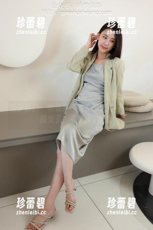 绮梦摄影 - 听说蔡蔡女友的写真在网盘里接龙了，不信你去翻翻