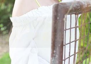 美媛馆 – 不经意间翻到杨晓青儿的修女在线图片，突如其来的亮点啊！