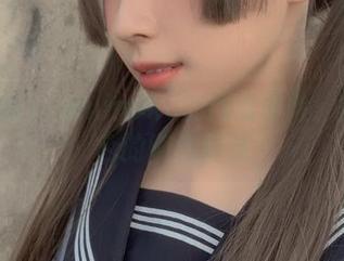 胡桃猫Kurumineko的网盘冒险：御姐角色的随性释放