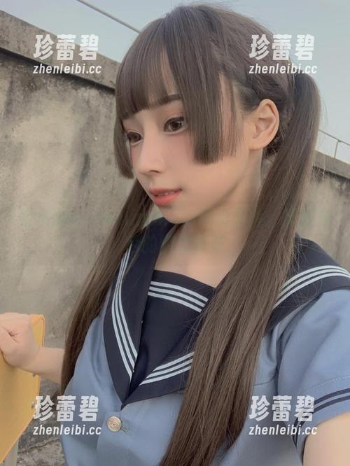 胡桃猫Kurumineko的网盘冒险：御姐角色的随性释放
