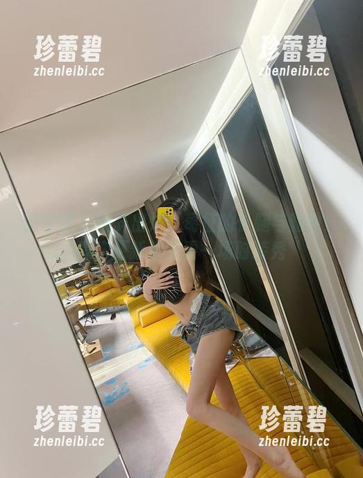 微密圈 - 新鲜出炉！葛征的长腿与豹纹：每次更新都像看一场时装秀