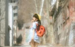 免费获取美图？看蠢沫沫礼服的画风能否让我眼前一亮！