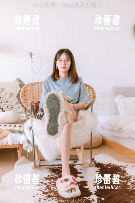 袜啵啵 - 观众朋友们，注意了！糯米的裸足与黑白美甲美图想让你从此无法自拔。