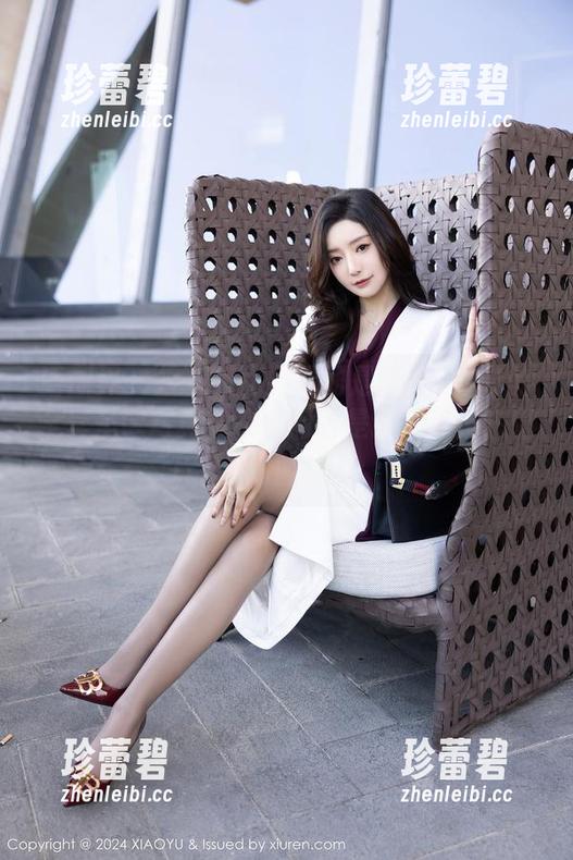 语画界 - 接下来你要看的是Miko酱吖的全套圣诞写真，不要问我是谁，我是来砸场的！