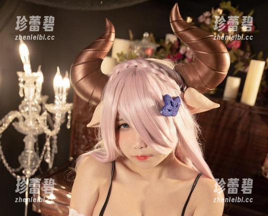 不如叫贞子蜜桃的时崎狂三去个咖啡馆，顺便欣赏写真