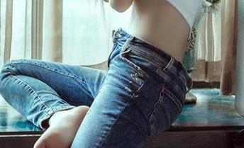 轰趴猫 – 怎么能不爱陈雅漫的美图和她的裤里丝？