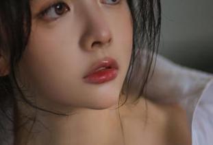 我就想问，阿寨寨网红全套女王，有谁能拒绝？
