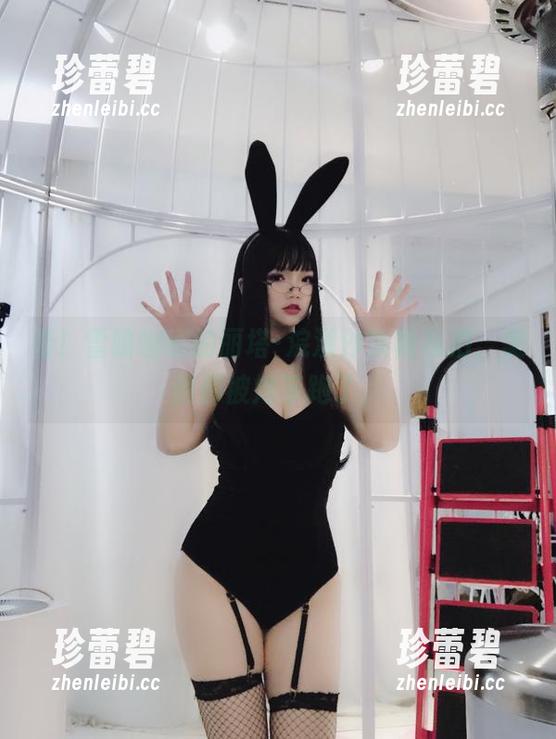 看！雪晴嘟嘟的丽塔·浣溪沙旗袍私拍，美图都被她带跑了。