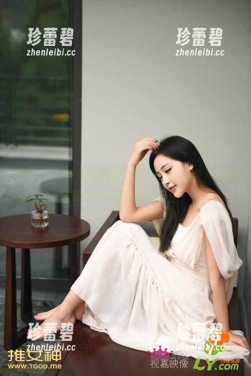 青豆客 - 看过汪佩妮Penny的礼服，图库分享已经让我无从自拔！