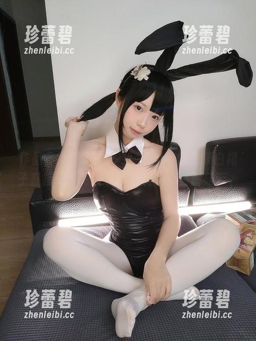 作品多得快让人失业，香川澪的图集白裙子直接带我飞向了不知名的白色蘑菇云。