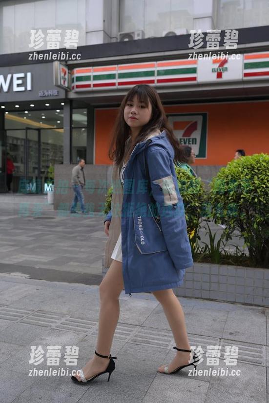 魔镜街拍 - 每次进图库，凯恩的“雨季不再来”都是我无法拒绝的选择，没毛病。