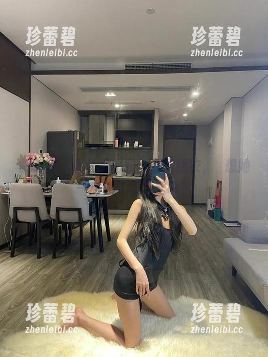 微密圈 - 图片秀出黎允熙的睡衣，僕想她一定在梦里飞翔吧？